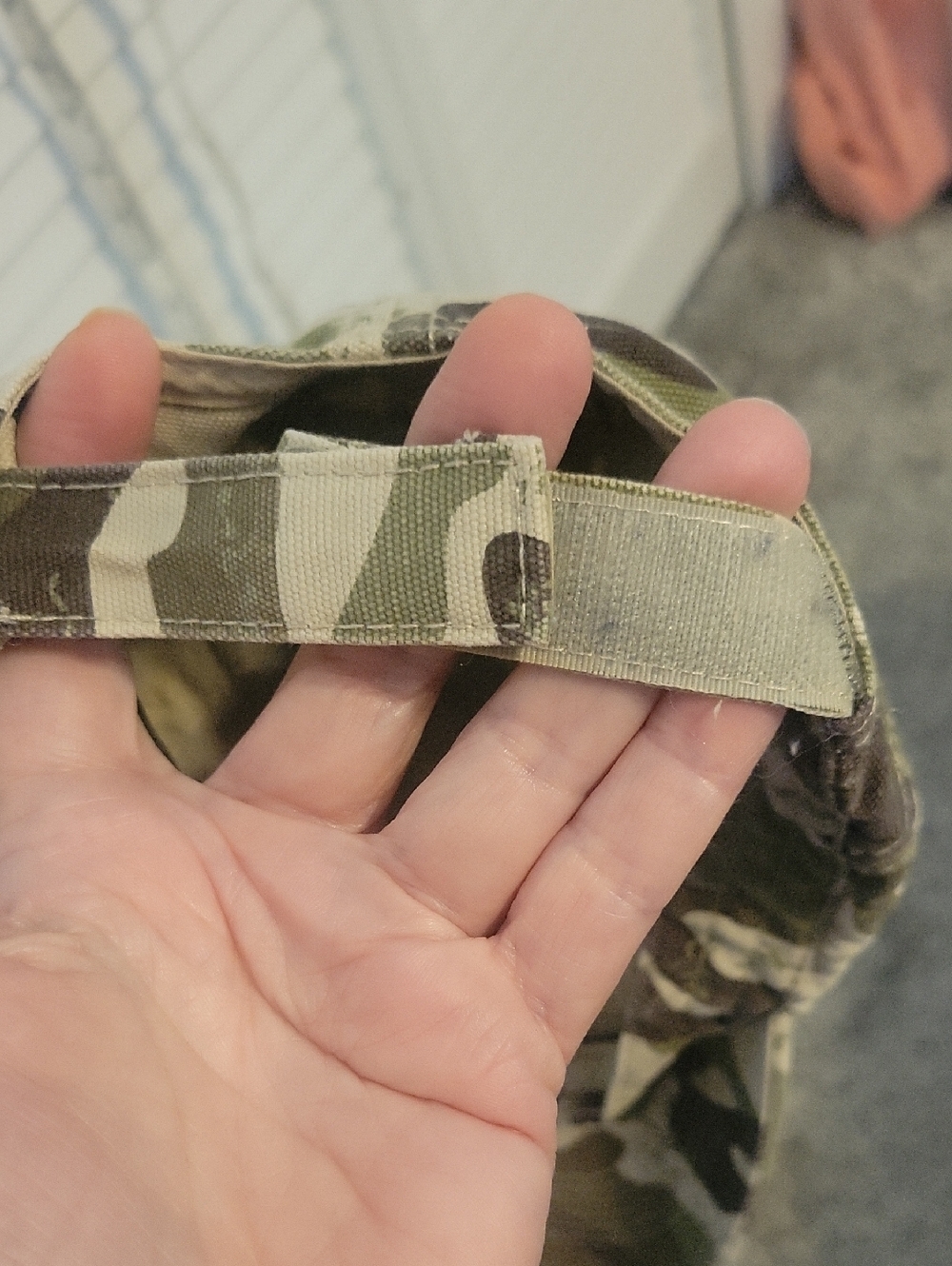 Carhartt One Size Velco back Olive Green Camo Hat with Brand Tag - Picture 4 of 4